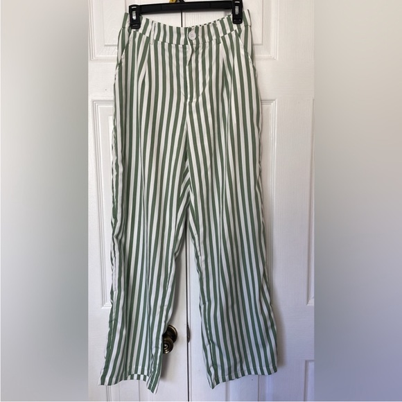 NWOT SHEIN Green and White Wide Leg Pants with Stripes - Picture 4 of 4